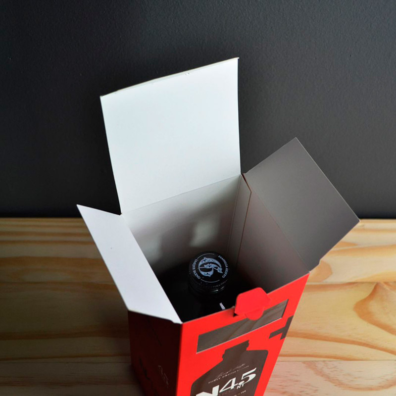 embalagens personalizadas e a imagem possui uma embalagem personalizada pela off paper