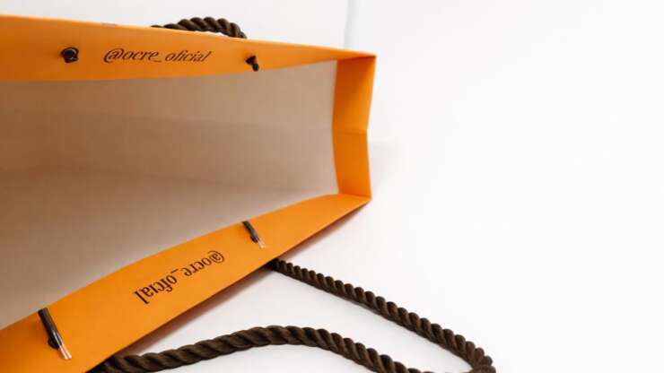 Sacolas personalizadas para lojas: como transformar clientes em divulgadores da marca